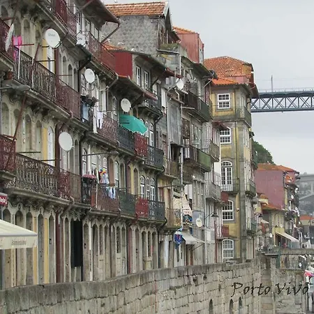 Portovivo Bonjardim 아파트